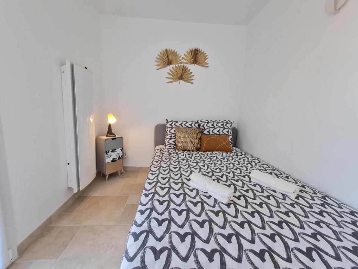 Bel Appartement Renove, Avec Terrasse Et Piscine Ла Кроа Валмер Екстериор снимка