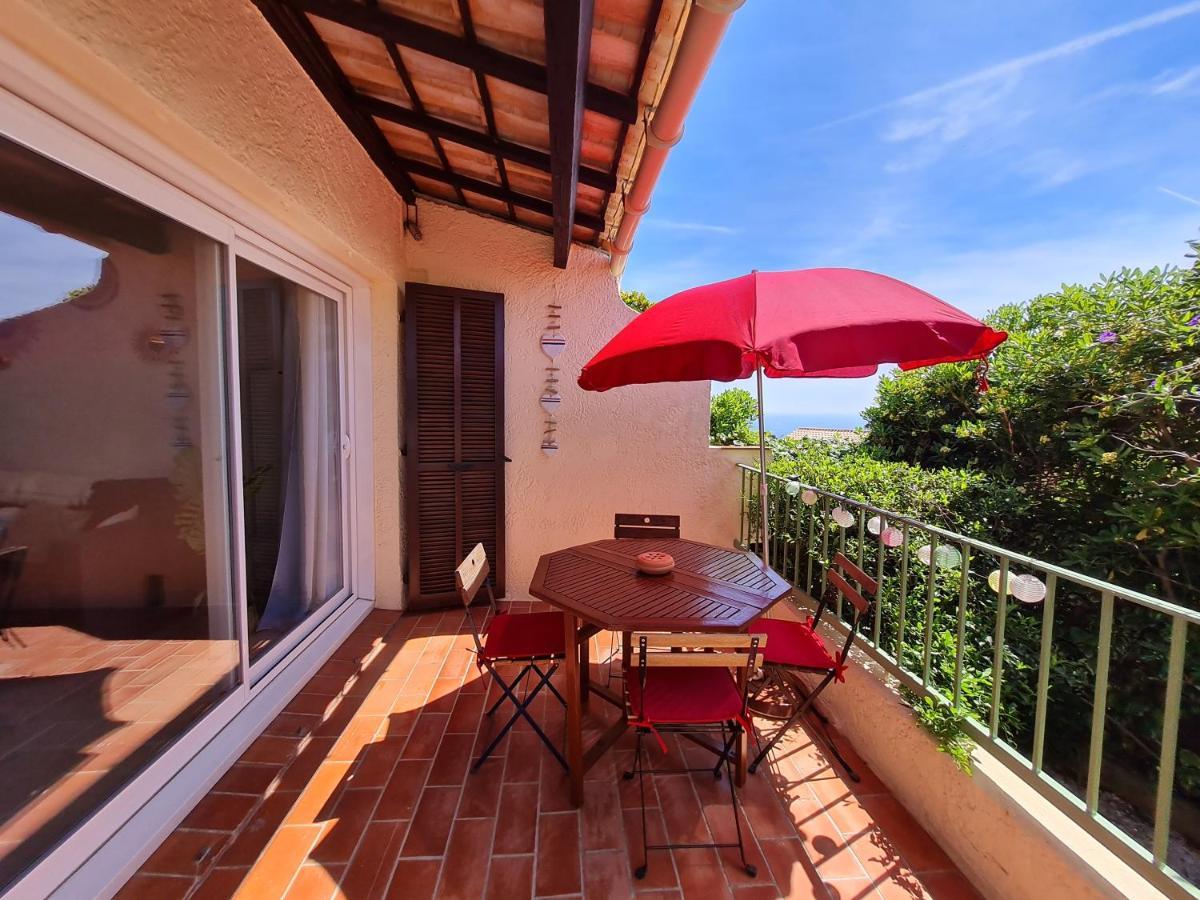 Bel Appartement Renove, Avec Terrasse Et Piscine Ла Кроа Валмер Екстериор снимка