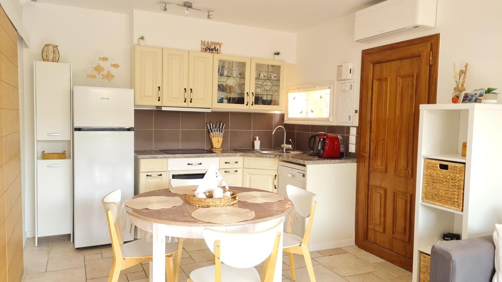 Bel Appartement Renove, Avec Terrasse Et Piscine Ла Кроа Валмер Екстериор снимка